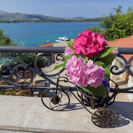 Sea Breeze - Front Sea Apartment Žaborić Extérieur photo