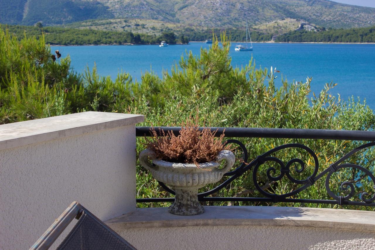 Sea Breeze - Front Sea Apartment Žaborić Extérieur photo