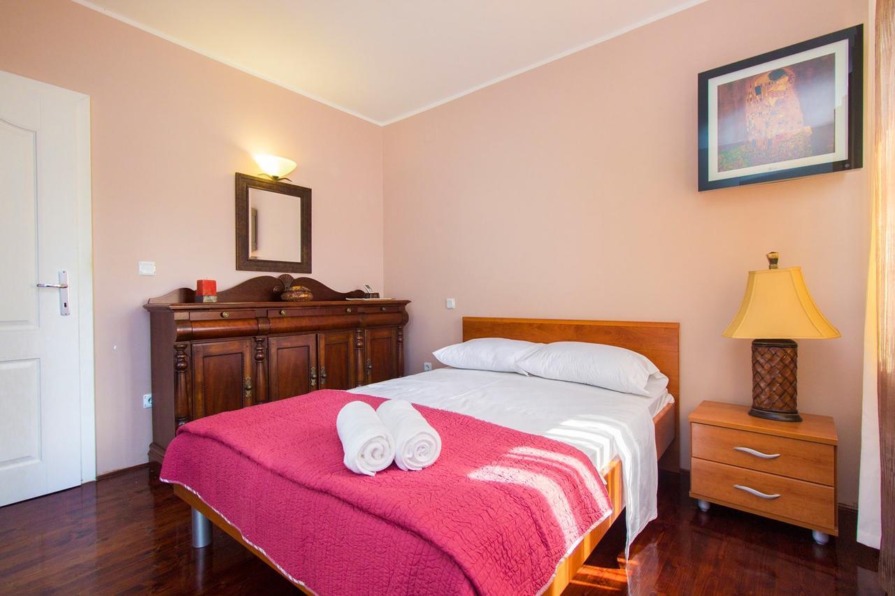 Sea Breeze - Front Sea Apartment Žaborić Extérieur photo